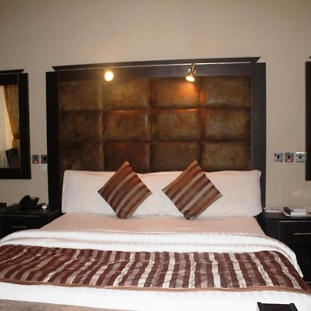 Orchid Hotels Group Ibeju Exteriör bild